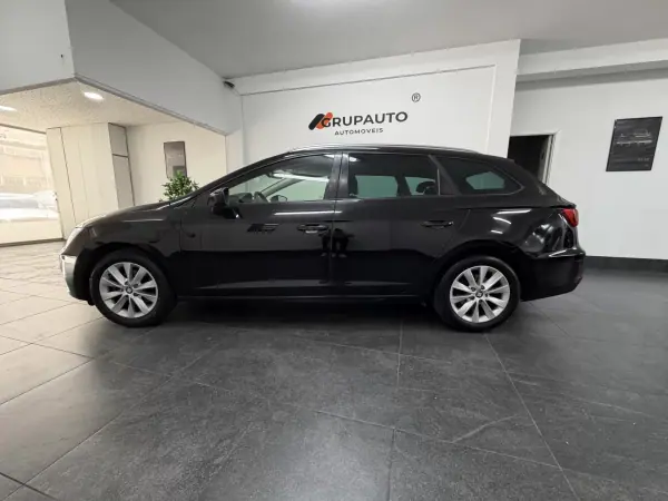 SEAT Leon ST 2017 - 10990 EUR, 147000 km - AUTO.MOTO.pt - 147000km - foto 2 de 22
