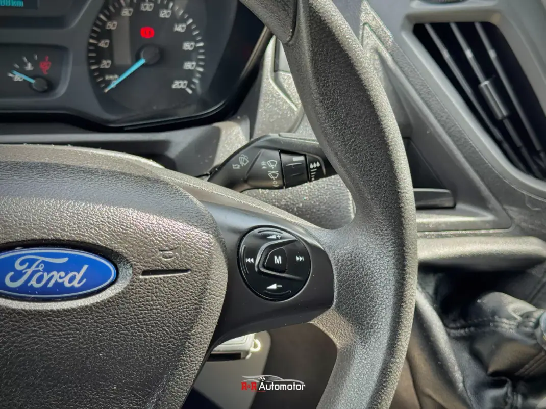 Ford 2016 - 16500 EUR, 116000 km - AUTO.MOTO.pt - 116000km - foto 12 de 20