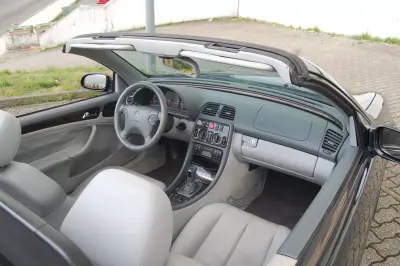 Mercedes-Benz CLK 200 1999 - 11000 EUR, 114500 km - AUTO.MOTO.pt - 114500km - foto 10 de 12