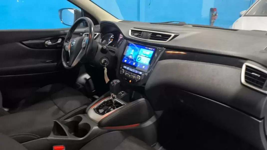 Nissan Qashqai 2015 - 14300 EUR, 140000 km - AUTO.MOTO.pt - 140000km - foto 13 de 20