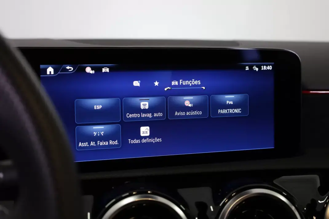 Mercedes-Benz A 180 Limousine 2025 - 39990 EUR, 6272 km - AUTO.MOTO.pt - 6272km - foto 43 de 47