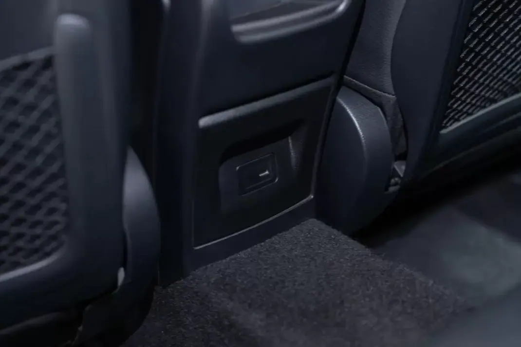 Mercedes-Benz CLA 180 2023 - 29950 EUR, 70000 km - AUTO.MOTO.pt - 70000km - foto 43 de 43