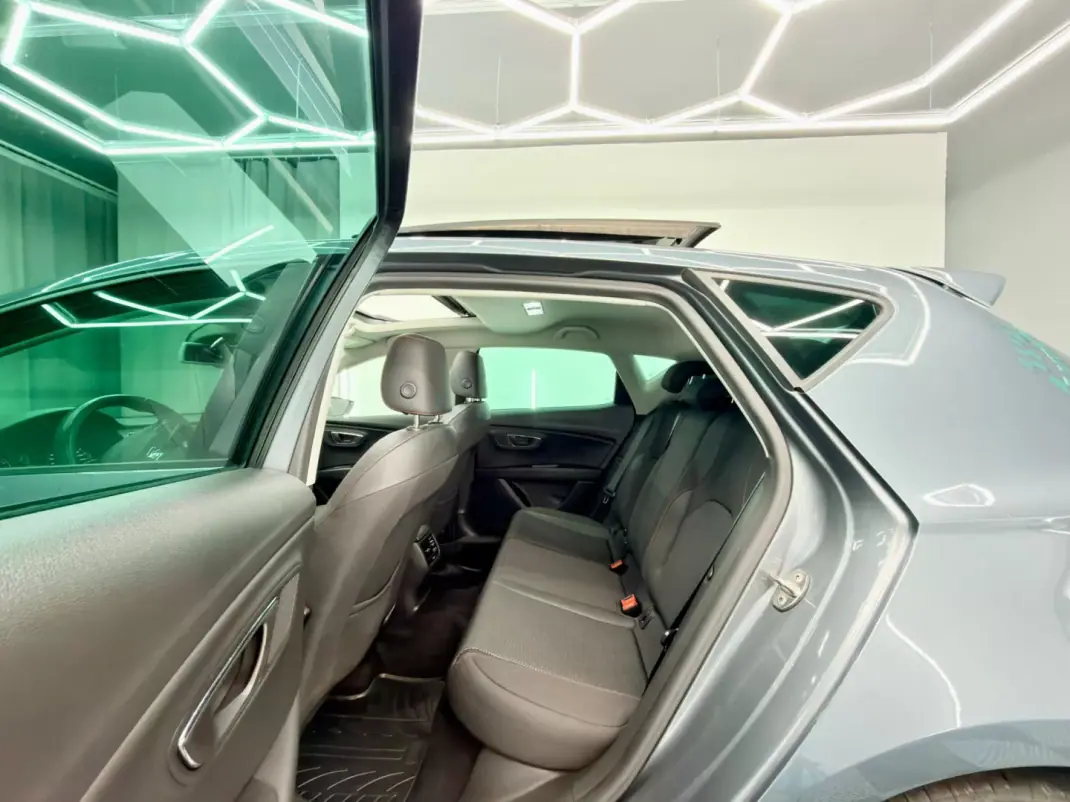 SEAT Leon 2014 - 17500 EUR, 140000 km - AUTO.MOTO.pt - 140000km - foto 11 de 21