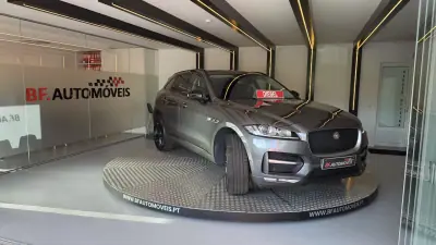Jaguar F-Pace 2017 - 19500 EUR, 157804 km - 157804km - foto 11 de 74