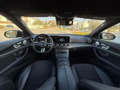 Mercedes-Benz E 300 2020 - 32899 EUR, 142500 km - AUTO.MOTO.pt - 142500km - foto 11 de 33