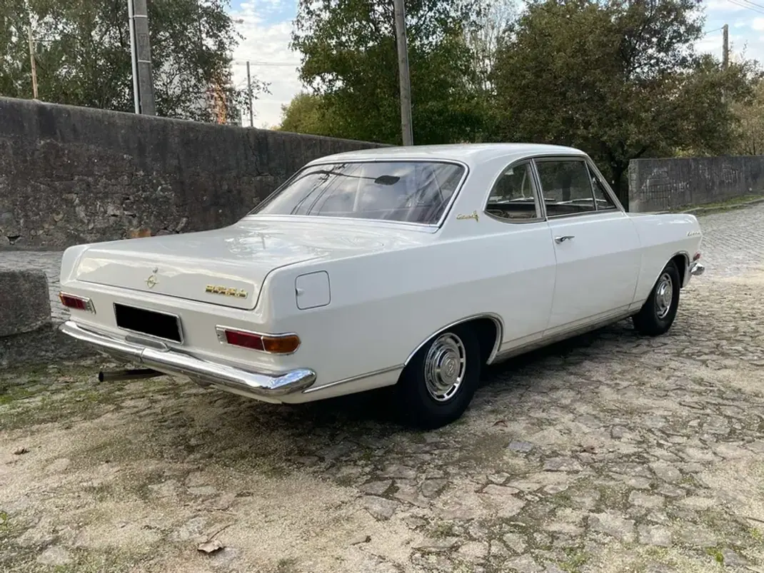 Opel Olympia 1965 - 25000 EUR, 92000 km - 92000km - foto 5 de 37