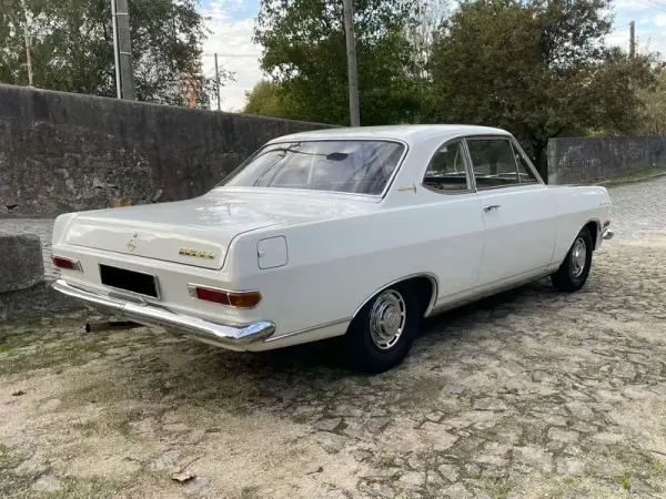Opel Olympia 1965 - 25000 EUR, 92000 km - AUTO.MOTO.pt - 92000km - foto 5 de 37