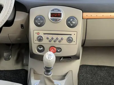 Renault Clio 2008 - 4990 EUR, 255000 km - AUTO.MOTO.pt - 255000km - foto 18 de 31