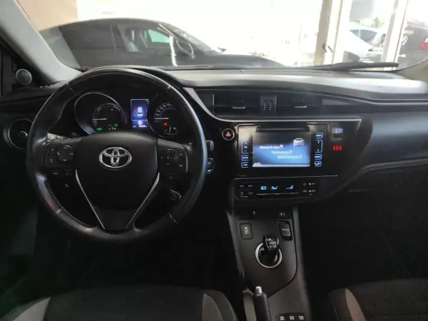 Toyota Auris Touring Sports 2018 - 16950 EUR, 109000 km - AUTO.MOTO.pt - 109000km - foto 37 de 37