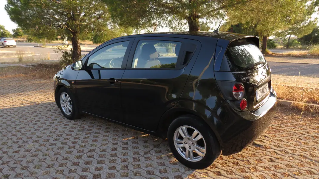 Chevrolet Aveo 2012 - 7600 EUR, 160000 km - 160000km - foto 4 de 11