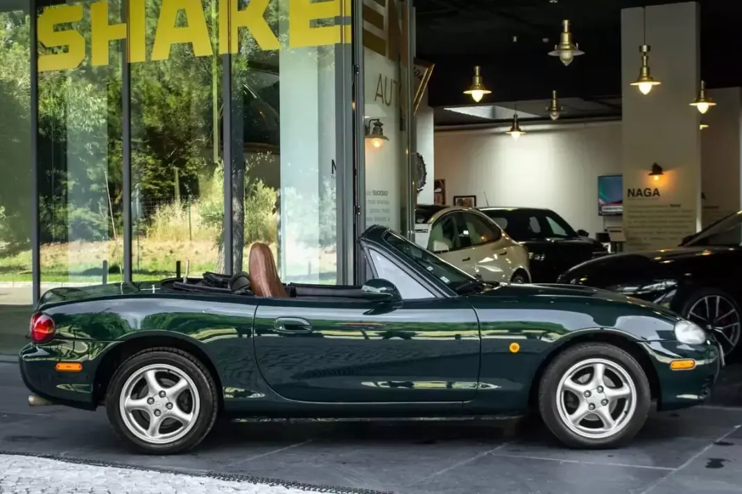 Mazda MX-5 2002 - 11750 EUR, 222949 km - AUTO.MOTO.pt - 222949km - foto 5 de 28