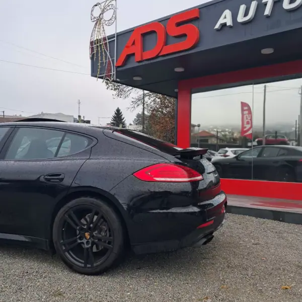 Porsche Panamera 2013 - 40500 EUR, 113000 km - AUTO.MOTO.pt - 113000km - foto 5 de 18