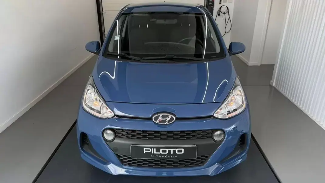 Hyundai i10 2018 - 10990 EUR, 68000 km - AUTO.MOTO.pt - 68000km - foto 2 de 25