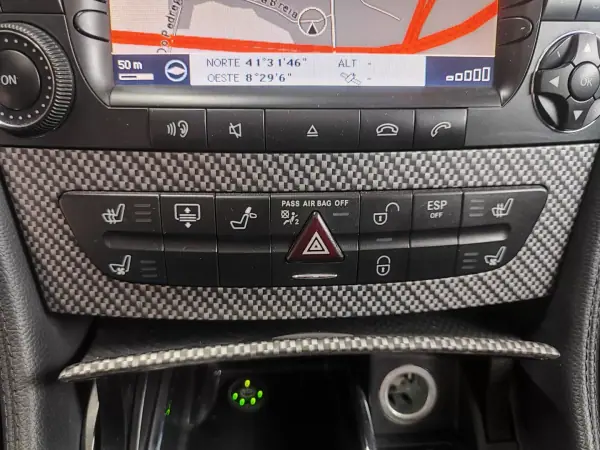 Mercedes-Benz CLS 55 AMG 2005 - 37500 EUR, 135000 km - AUTO.MOTO.pt - 135000km - foto 34 de 42
