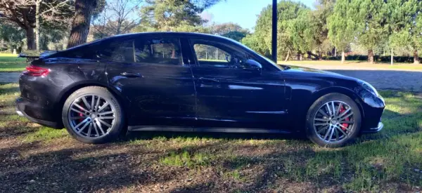 Porsche Panamera 2017 - 76490 EUR, 62500 km - AUTO.MOTO.pt - 62500km - foto 2 de 49