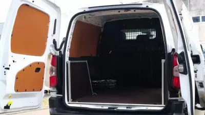 Toyota PROACE 2.0 D-4D Cool 6 Lug. 2021 - 17200 EUR, 169000 km - AUTO.MOTO.pt - 169000km - foto 9 de 27