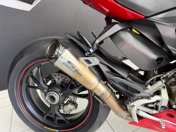 Ducati Panigale 1299 2016 - 17500 EUR, 11358 km - AUTO.MOTO.pt - 11358km - foto 21 de 38