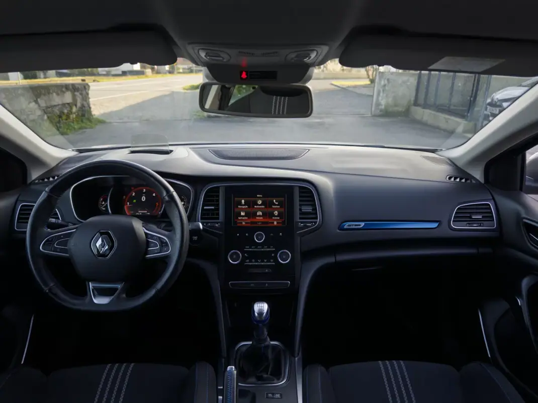 Renault Mégane Sport Tourer 2016 - 13990 EUR, 163000 km - AUTO.MOTO.pt - 163000km - foto 21 de 47