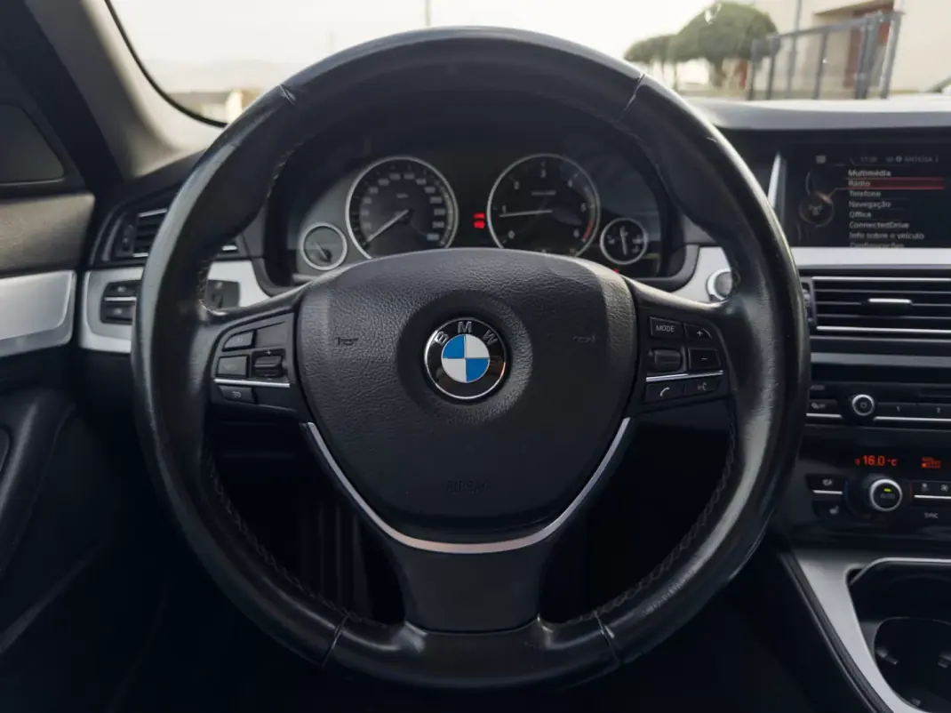 BMW 520 2015 - 17990 EUR, 198000 km - AUTO.MOTO.pt - 198000km - foto 20 de 45