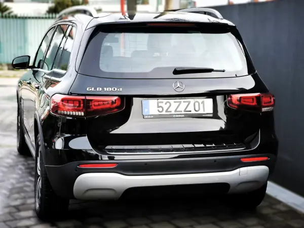 Mercedes-Benz GLB 180 2020 - 28950 EUR, 143000 km - AUTO.MOTO.pt - 143000km - foto 2 de 4