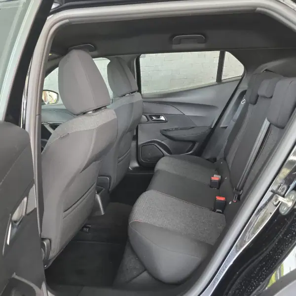 Peugeot 2008 2025 - 19990 EUR, 24150 km - AUTO.MOTO.pt - 24150km - foto 17 de 30