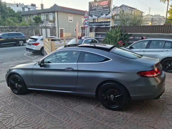 Mercedes-Benz C 180 2016 - 21500 EUR, 90000 km - AUTO.MOTO.pt - 90000km - foto 4 de 14