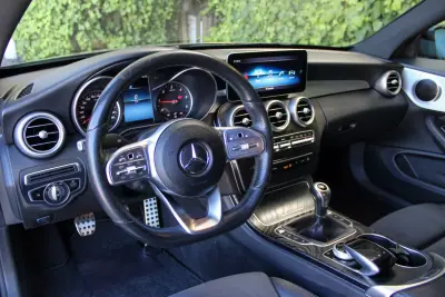 Mercedes-Benz C 200 2019 - 29900 EUR, 90000 km - AUTO.MOTO.pt - 90000km - foto 11 de 16
