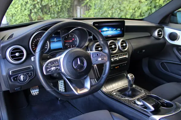 Mercedes-Benz C 200 2019 - 29900 EUR, 90000 km - AUTO.MOTO.pt - 90000km - foto 11 de 16