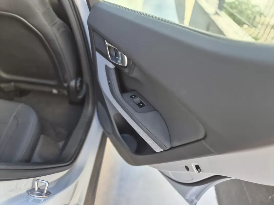 Polestar 2 2022 - 28750 EUR, 42000 km - 42000km - foto 47 de 57
