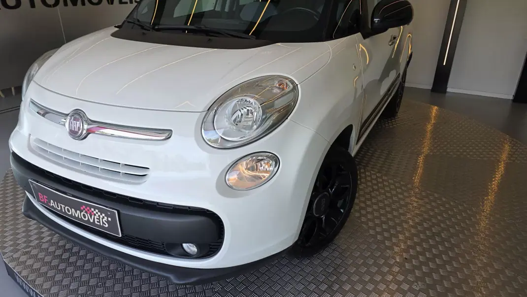 Fiat 500L 2013 - 7900 EUR, 153161 km - AUTO.MOTO.pt - 153161km - foto 27 de 55