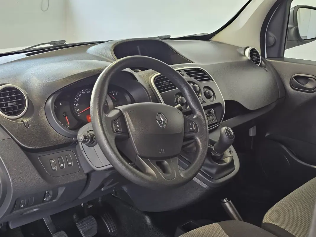 Renault Kangoo 2018 - 11750 EUR, 89756 km - 89756km - foto 5 de 15