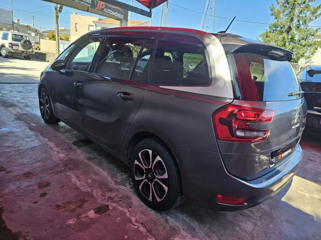 Citroën Grand C4 Spacetourer 2019 - 12750 EUR, 109500 km - AUTO.MOTO.pt - 109500km - foto 5 de 16