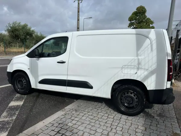 Toyota Proace City Verso 2020 - 18900 EUR, 110765 km - 110765km - foto 3 de 31