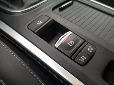 Renault Mégane 2019 - 17900 EUR, 96000 km - AUTO.MOTO.pt - 96000km - foto 20 de 27