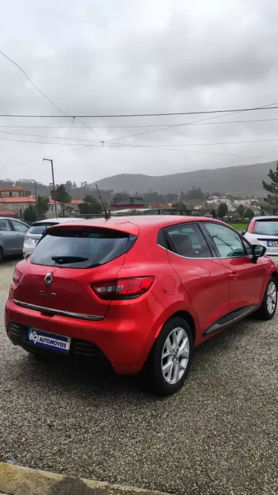 Renault Clio 2019 - 11898 EUR, 116998 km - AUTO.MOTO.pt - 116998km - foto 12 de 14