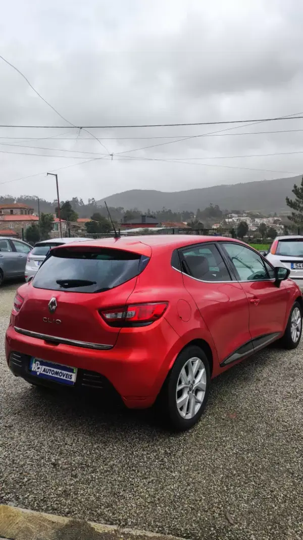 Renault Clio 2019 - 11898 EUR, 116998 km - AUTO.MOTO.pt - 116998km - foto 12 de 14