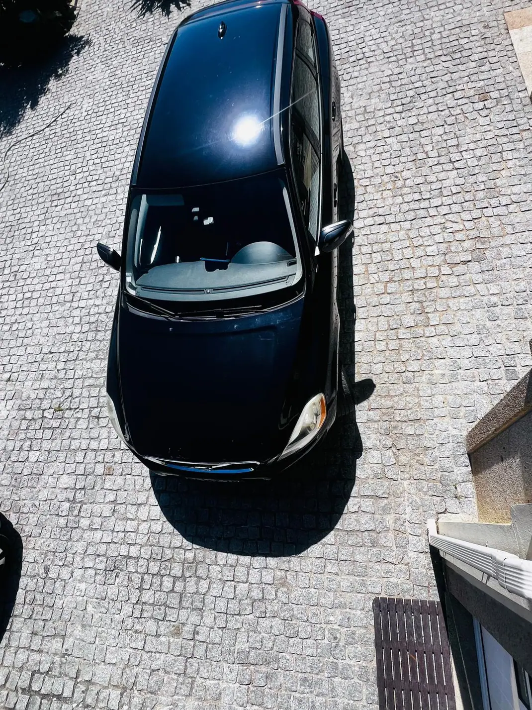 Volvo XC 60 2012 - 10800 EUR, 185500 km - AUTO.MOTO.pt - 185500km - foto 1 de 8