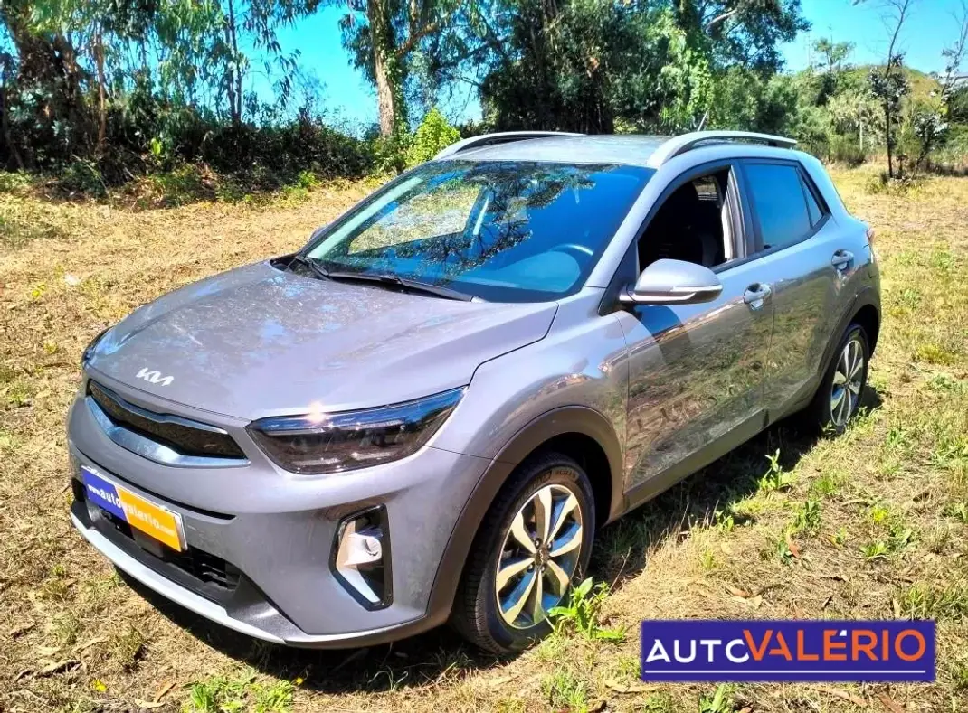 Kia Stonic 2024 - 17950 EUR, 40000 km - AUTO.MOTO.pt - 40000km - foto 1 de 18