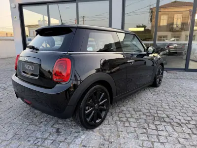 MINI One 2016 - 11900 EUR, 133000 km - AUTO.MOTO.pt - 133000km - foto 27 de 86