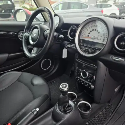 MINI 3 Portas 2011 - 11850 EUR, 158400 km - AUTO.MOTO.pt - 158400km - foto 20 de 24