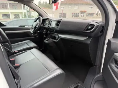 Citroën 2017 - 26500 EUR, 249874 km - foto 6 de 11