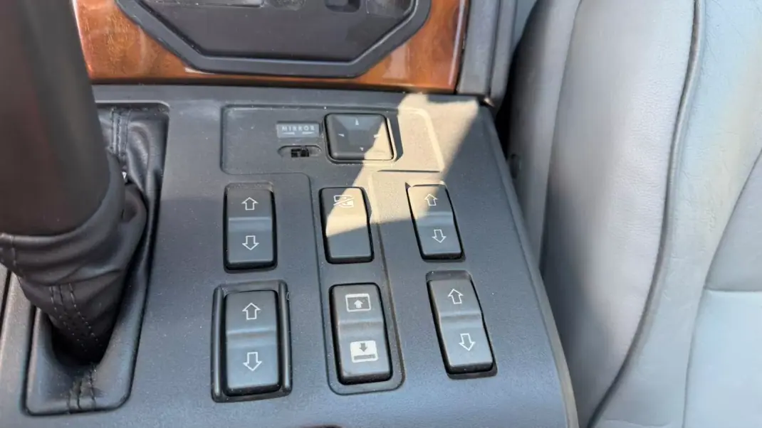 Land Rover Range Rover 1995 - 28000 EUR, 141000 km - 141000km - foto 14 de 20