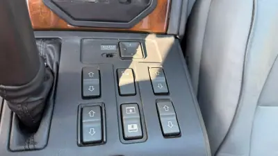 Land Rover Range Rover 1995 - 28000 EUR, 141000 km - 141000km - foto 14 de 20