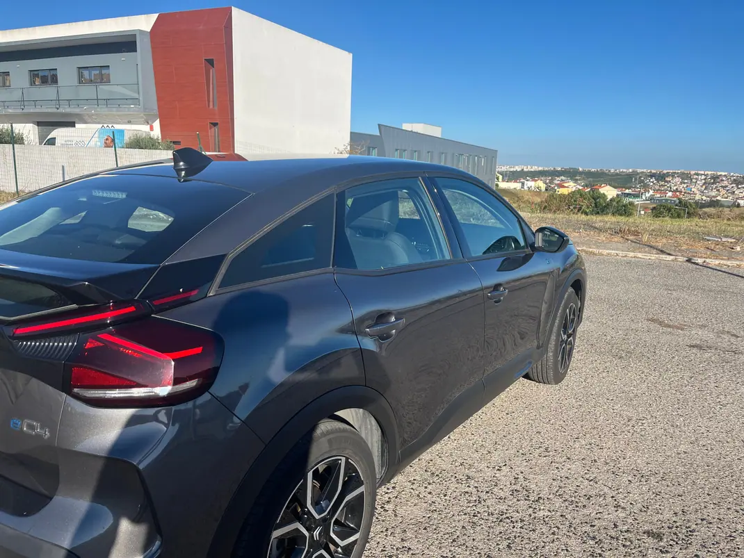 Citroën e-C4 2023 - 20990 EUR, 18450 km - 18450km - foto 5 de 13