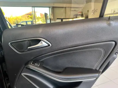 Mercedes-Benz A 180 2015 - 16690 EUR, 178000 km - 178000km - foto 24 de 26