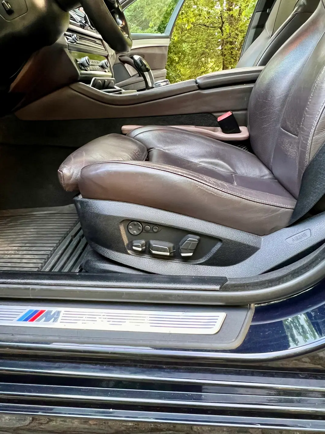 BMW 520 2012 - 16500 EUR, 284000 km - AUTO.MOTO.pt - 284000km - foto 6 de 15