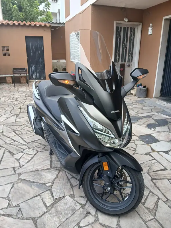 Honda Forza 2021 - 4600 EUR, 8400 km - AUTO.MOTO.pt - 8400km - foto 10 de 10