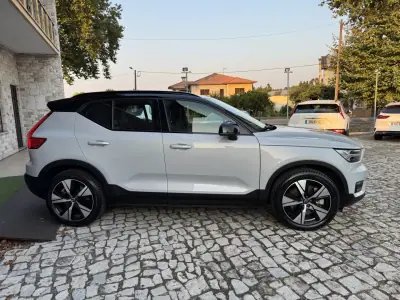 Volvo XC 40 2021 - 31500 EUR, 77000 km - AUTO.MOTO.pt - 77000km - foto 5 de 47