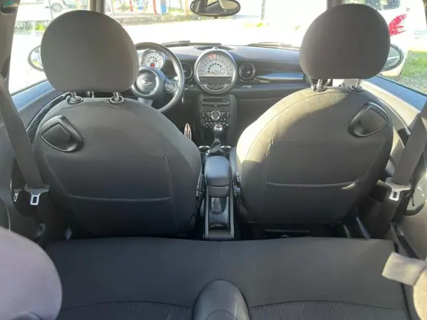MINI Cooper 2012 - 12490 EUR, 129800 km - AUTO.MOTO.pt - 129800km - foto 14 de 20