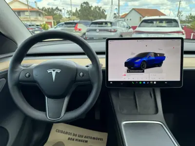 Tesla Model Y 2024 - 34500 EUR, 38000 km - 38000km - foto 9 de 25